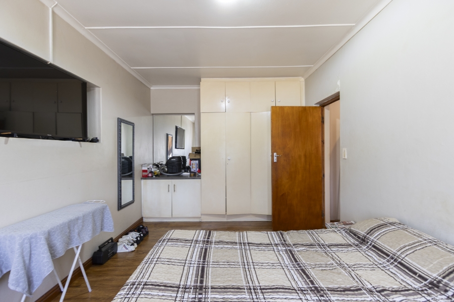 2 Bedroom Property for Sale in Gustrouw Western Cape